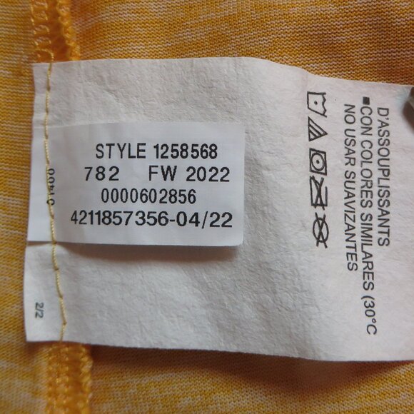 NEW Under Amour Tech™ Twist Women Loose Tshirt Size M Orange V-Neck Short Sleeve - Picture 8 of 8